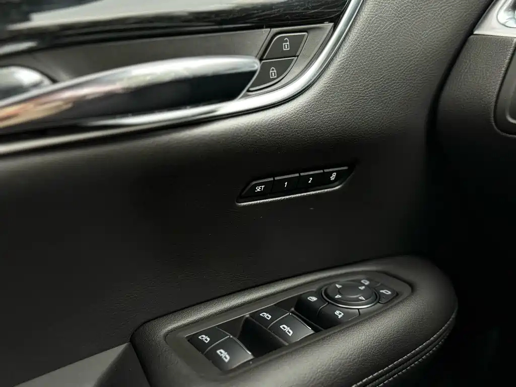 CADILLAC XT5 2020