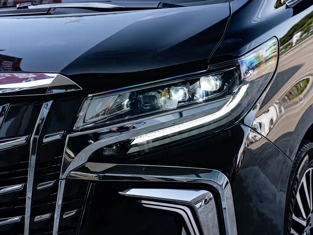 TOYOTA ALPHARD 2018