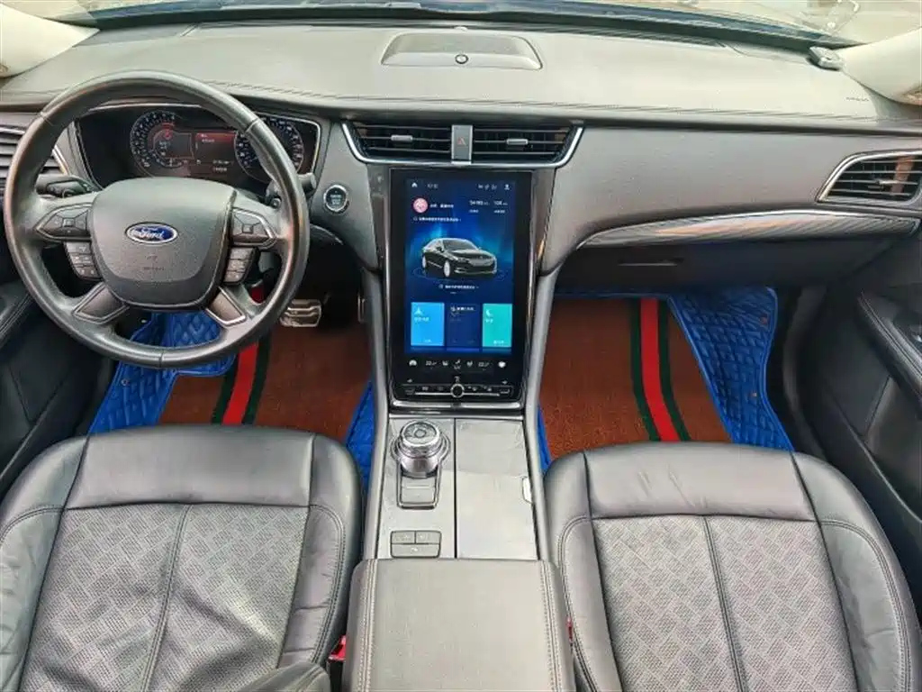 FORD TAURUS 2021