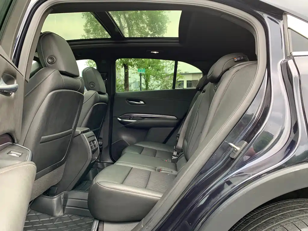 CADILLAC XT4 2021