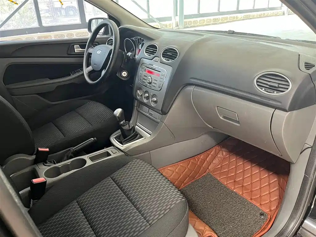 FORD FOCUS 2012