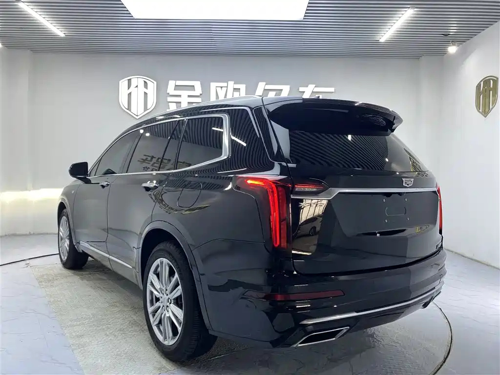 CADILLAC XT6 2021