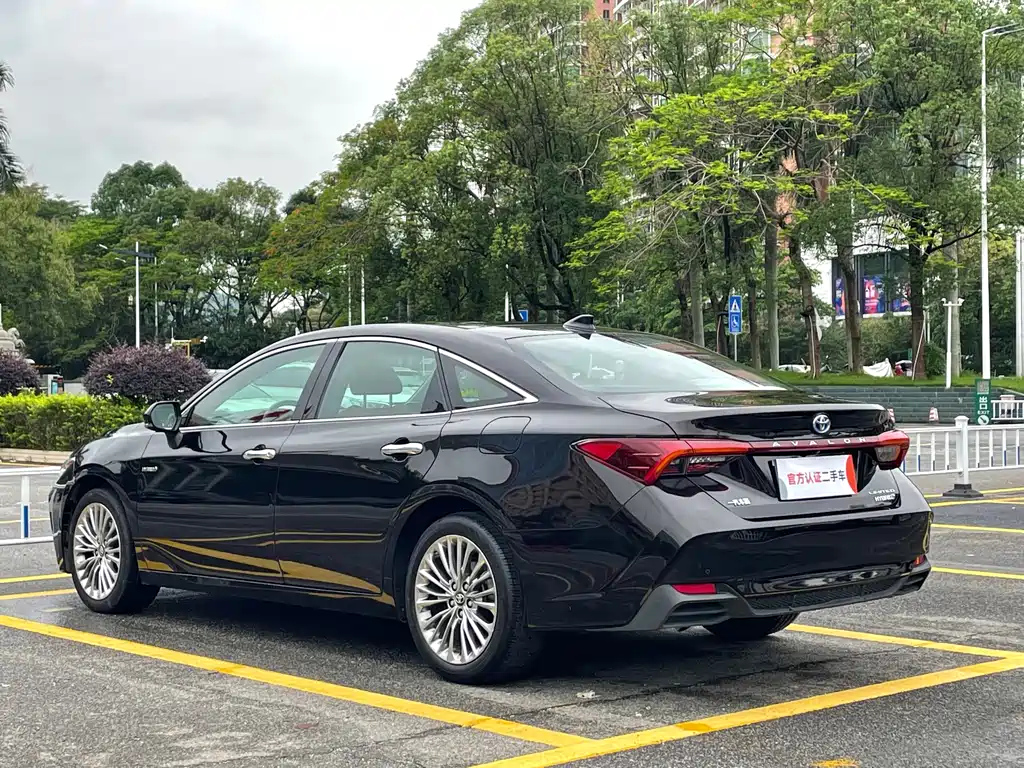 TOYOTA AVALON 2019