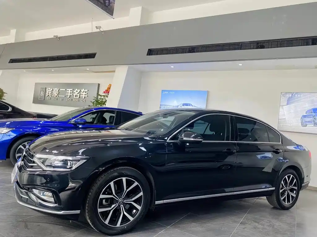 VOLKSWAGEN MAGOTAN 2021