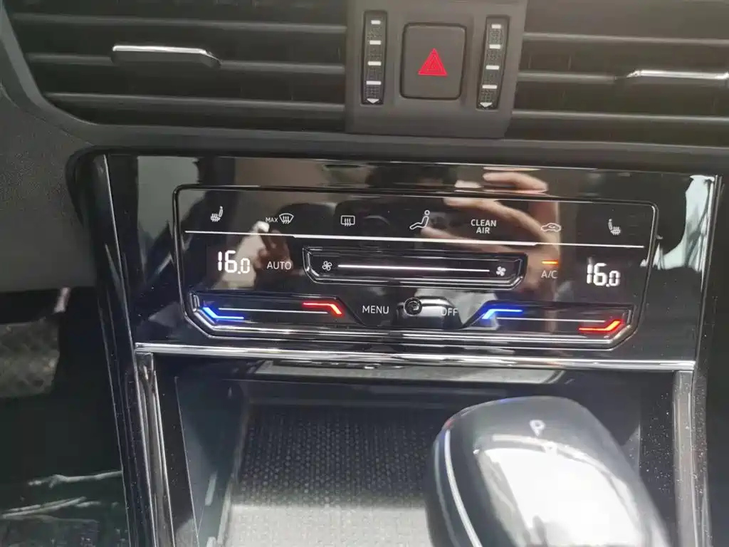 VOLKSWAGEN PASSAT 2021