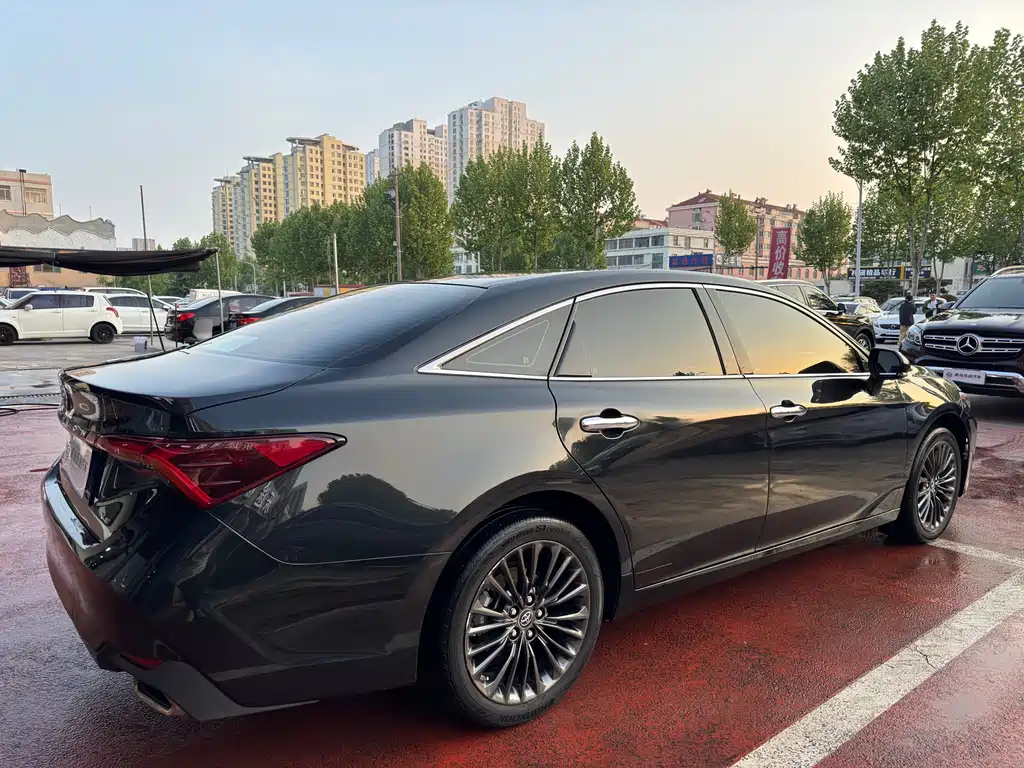 TOYOTA AVALON 2022