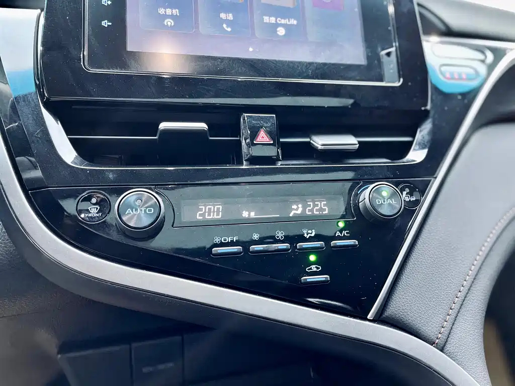 TOYOTA CAMRY 2021