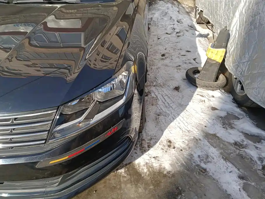 VOLKSWAGEN LAVIDA 2016
