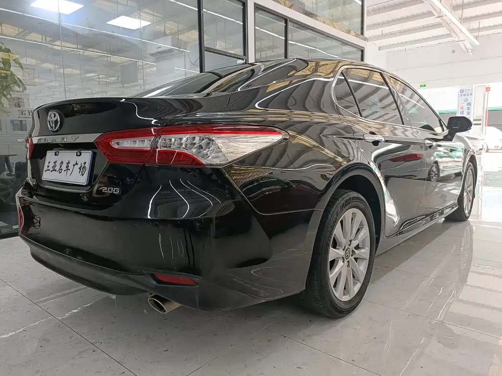 TOYOTA CAMRY 2020