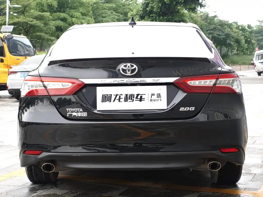 TOYOTA CAMRY 2018