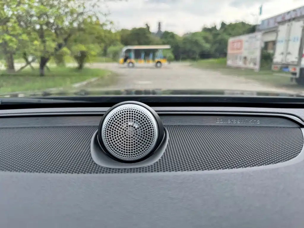 VOLVO S90 2023