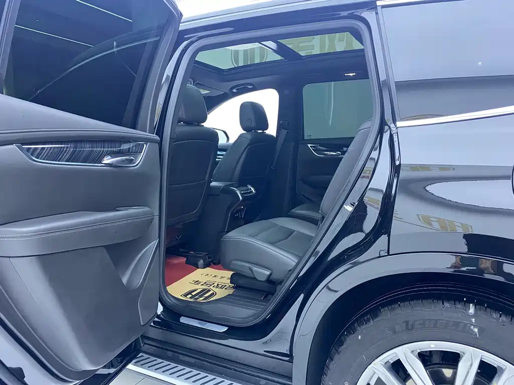 CADILLAC XT6 2022