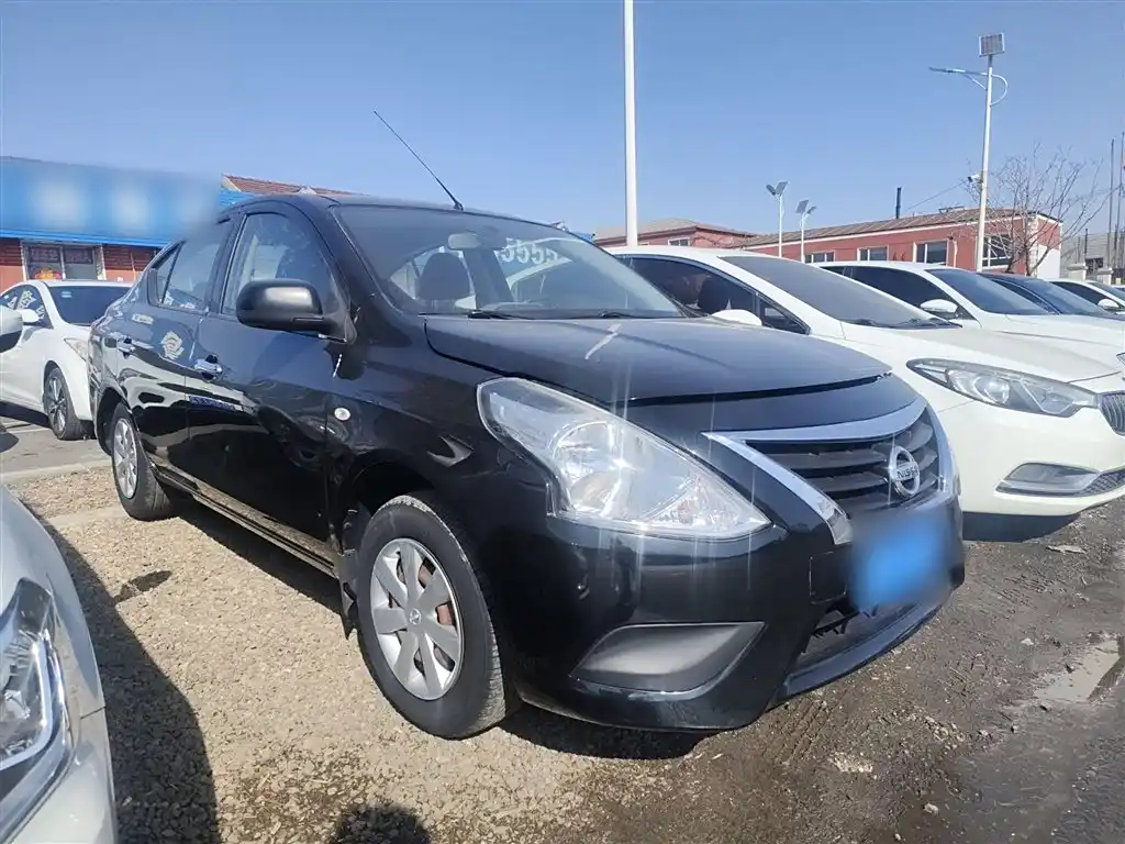 NISSAN SUNNY 2015