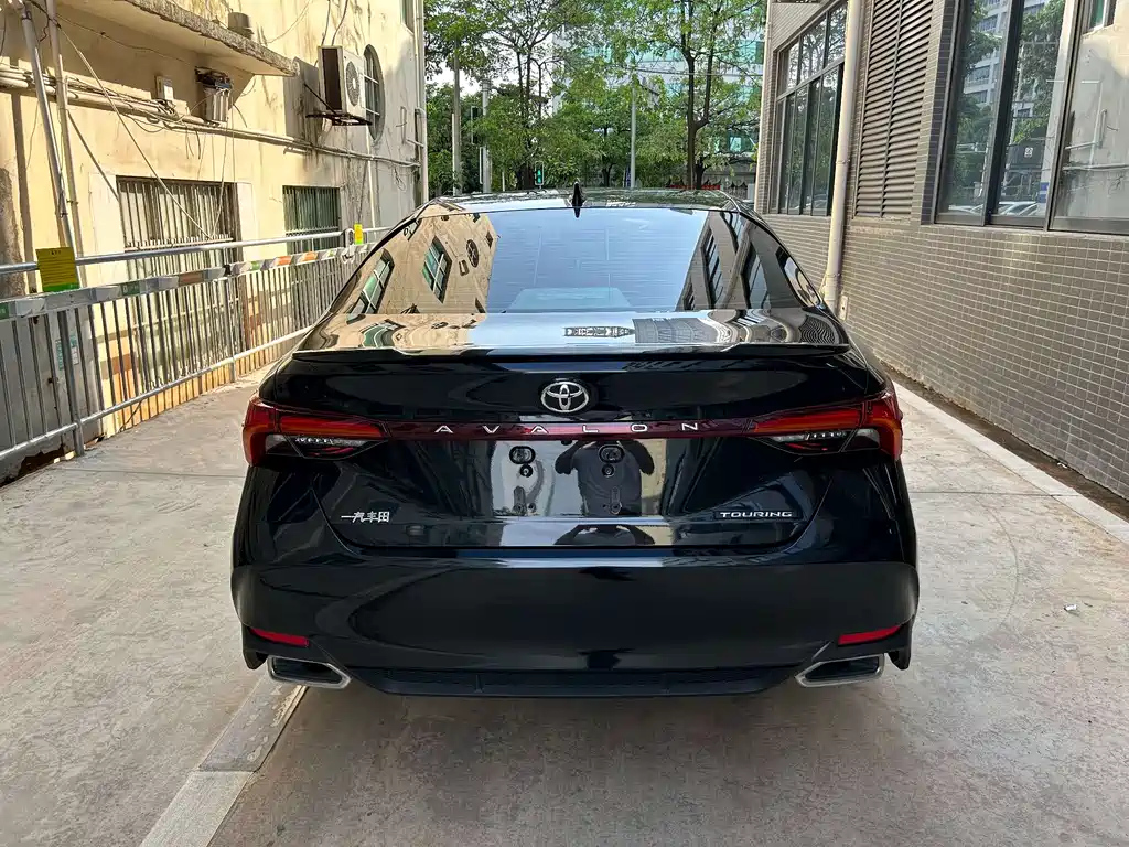 TOYOTA AVALON 2019