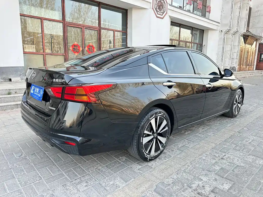NISSAN TEANA 2021
