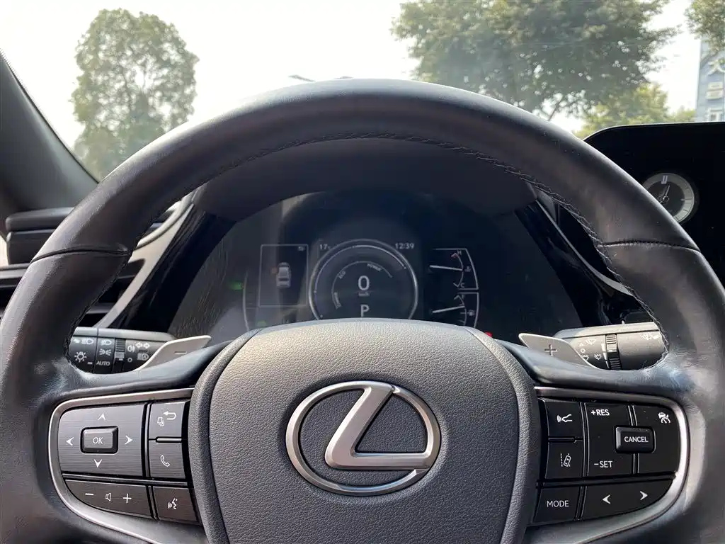 LEXUS ES 2022