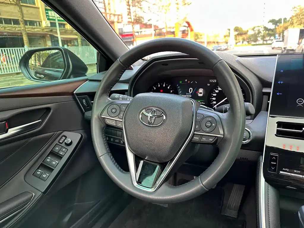 TOYOTA AVALON 2023