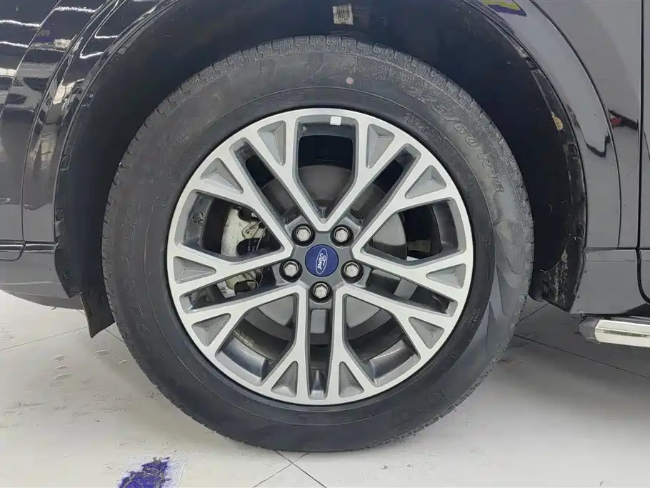FORD ESCAPE 2021