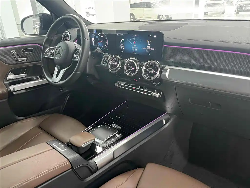 MERCEDES BENZ GLB 2021