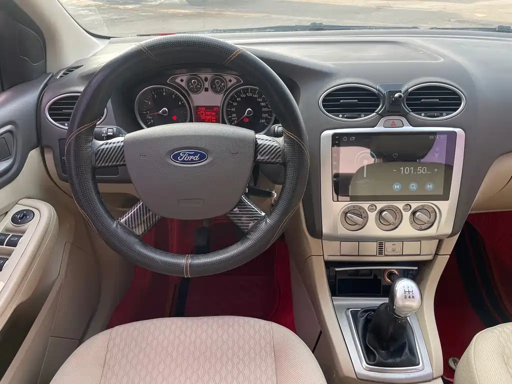 FORD FOCUS 2011