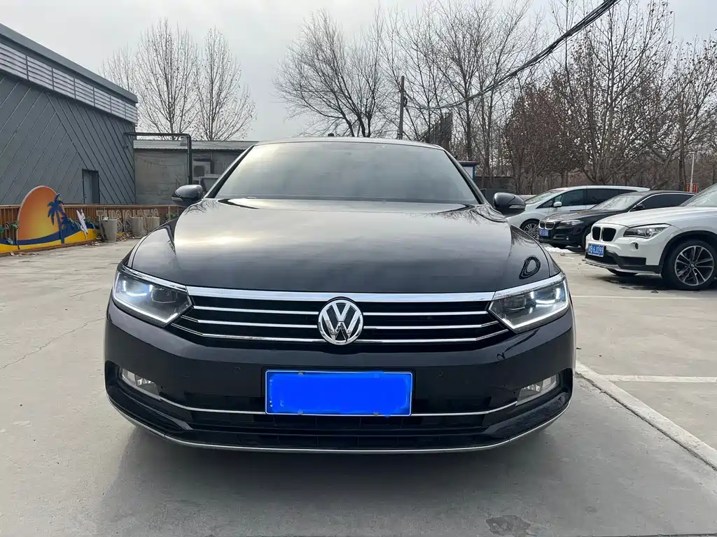 VOLKSWAGEN MAGOTAN 2017