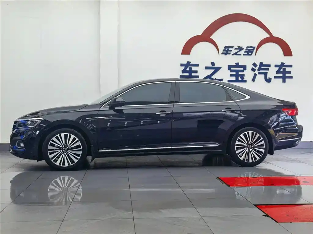 VOLKSWAGEN PASSAT 2021