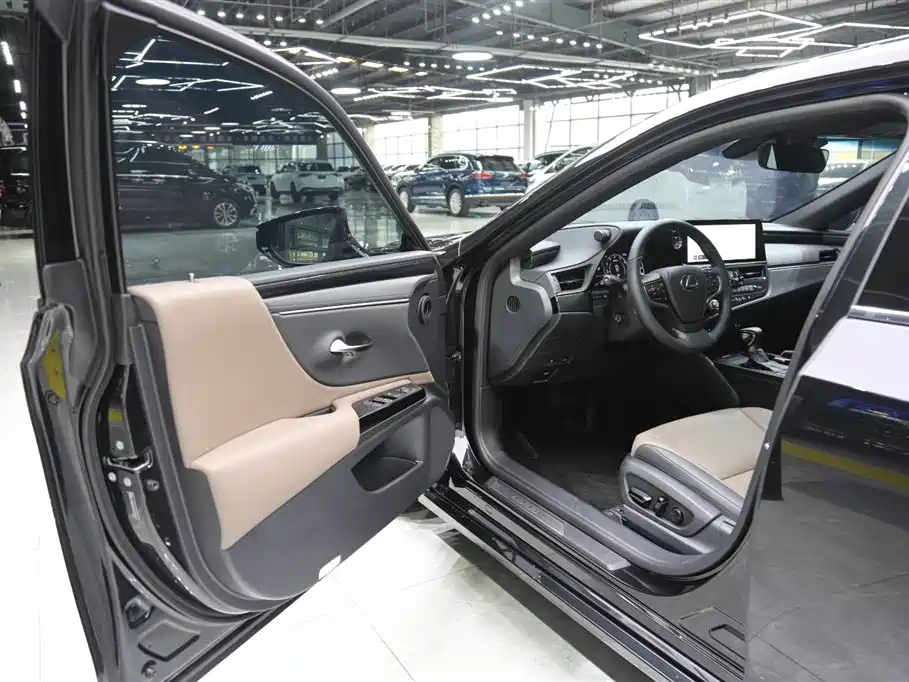 LEXUS ES 2023