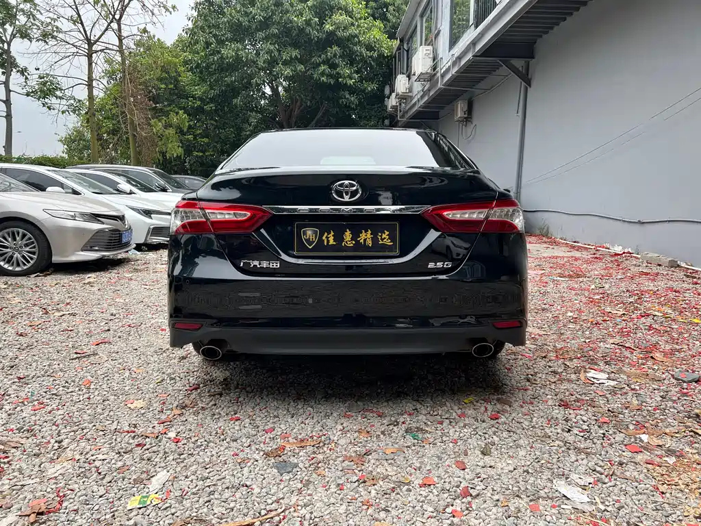 TOYOTA CAMRY 2021