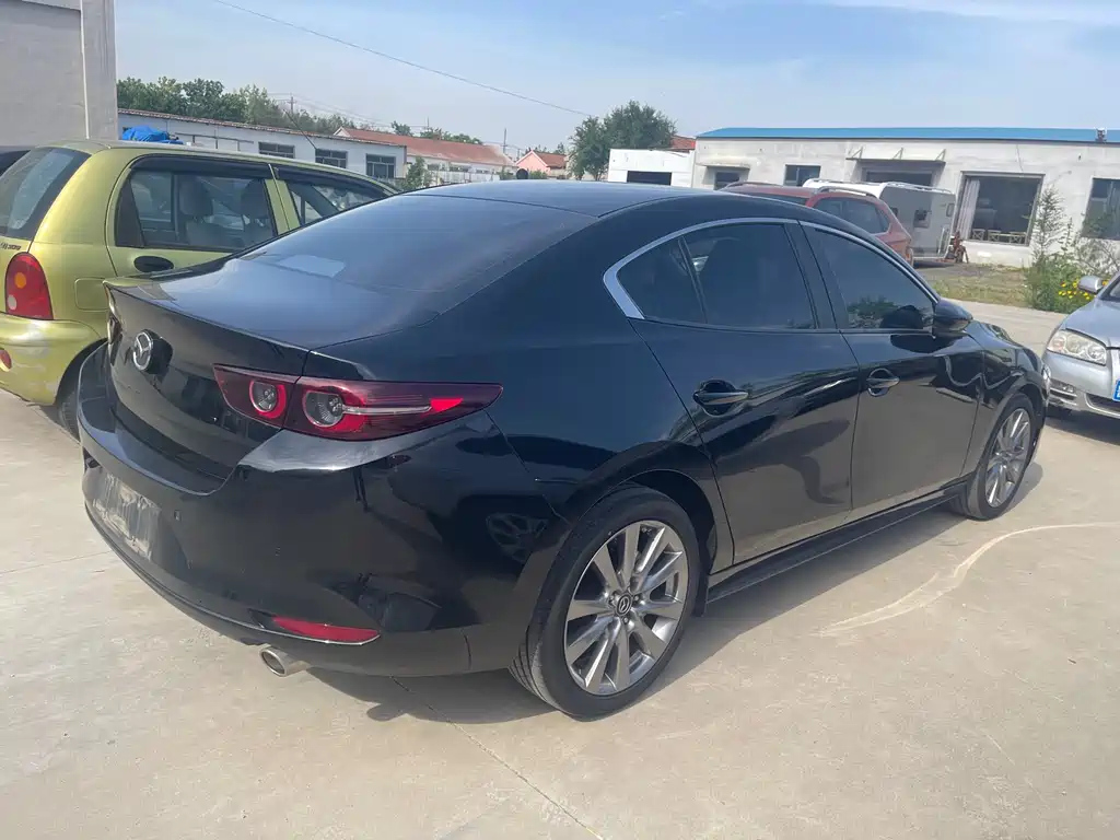 MAZDA 3 AXELA 2022