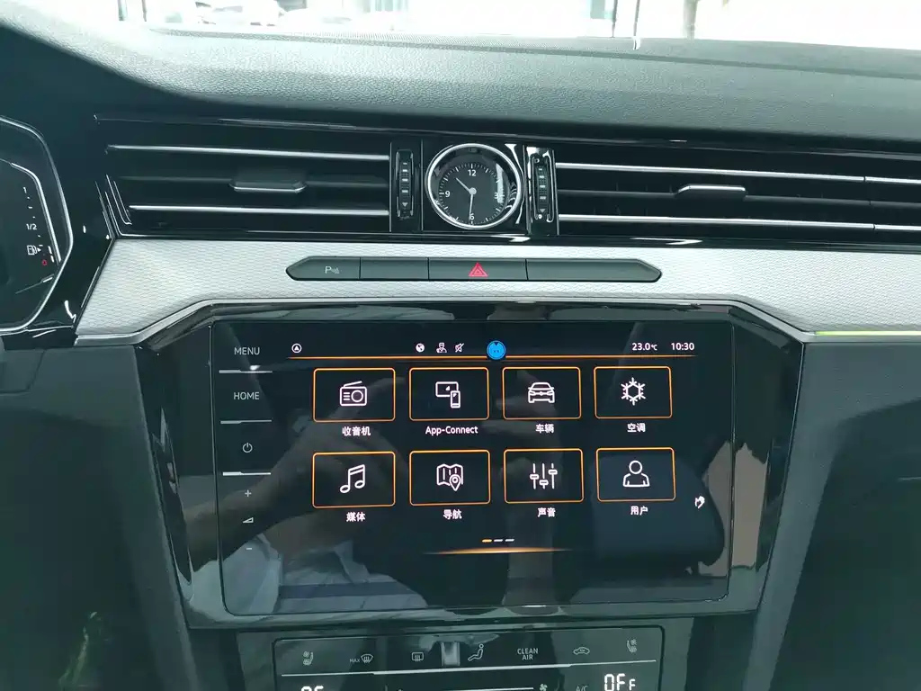 VOLKSWAGEN MAGOTAN 2024