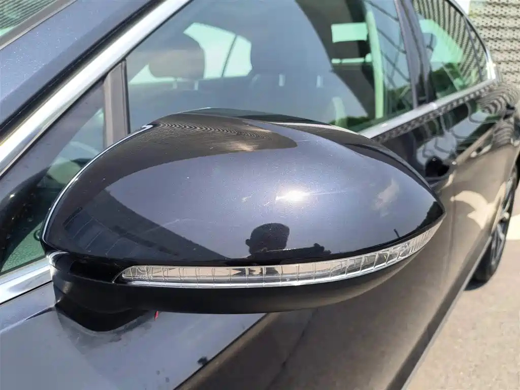 VOLKSWAGEN MAGOTAN 2023