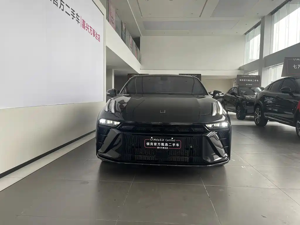 LYNK&CO 03 2023