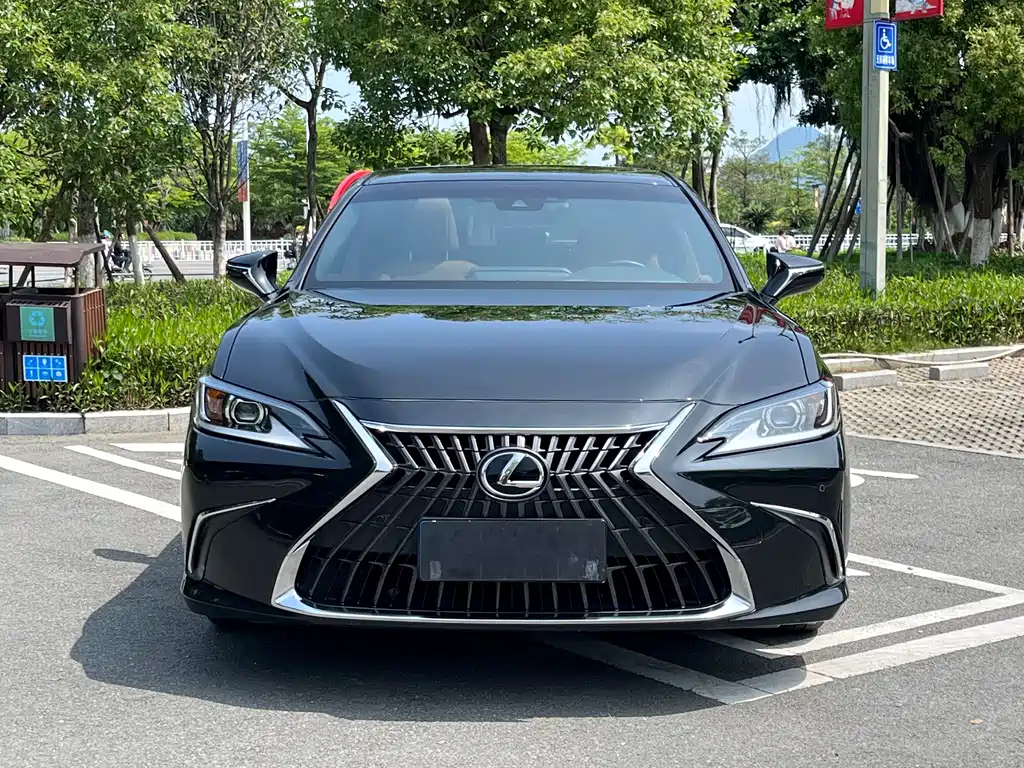 LEXUS ES 2021