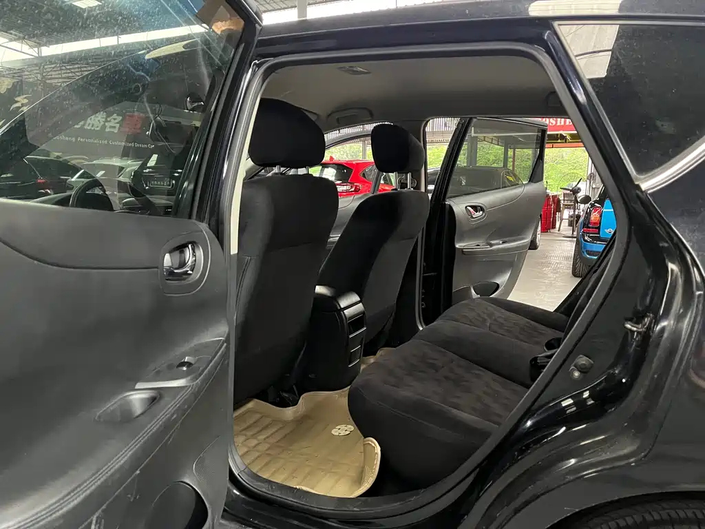 NISSAN TIIDA TIIDA 2011