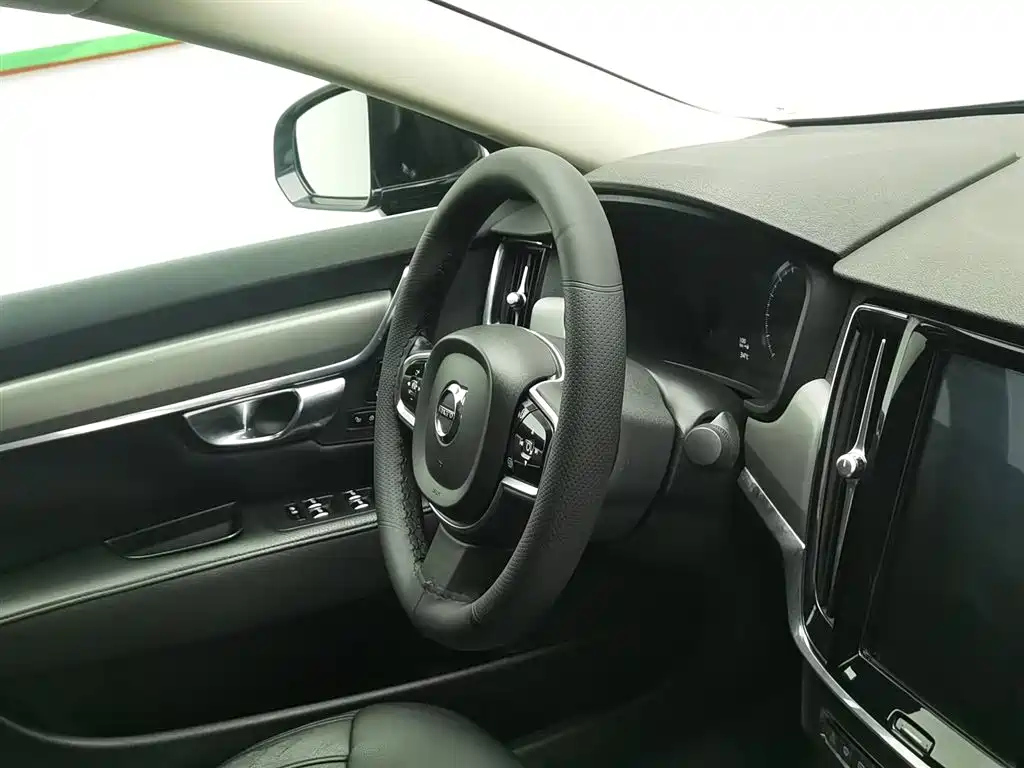 VOLVO S90 2018