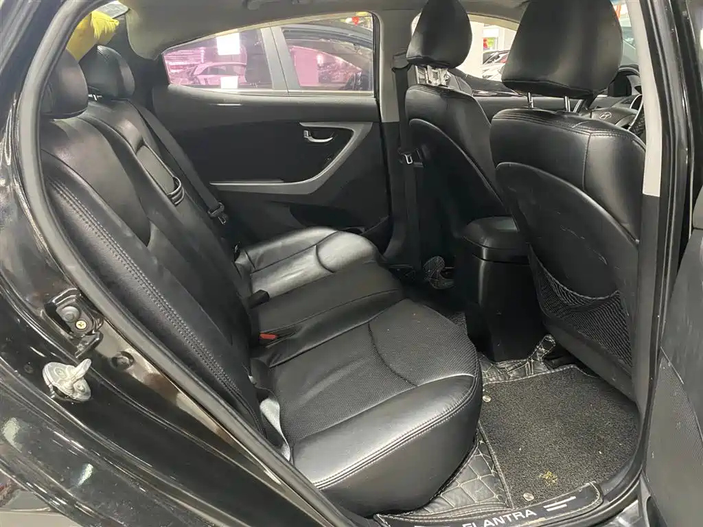 HYUNDAI ELANTRA 2016