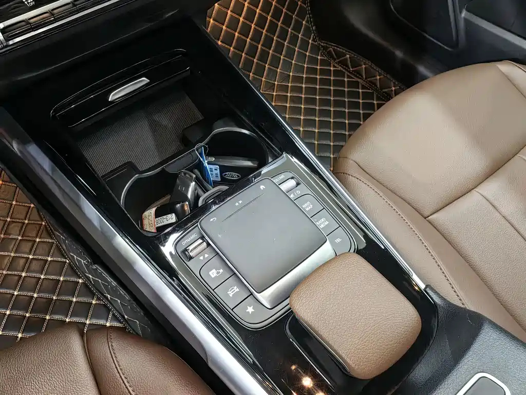 MERCEDES BENZ GLB 2022
