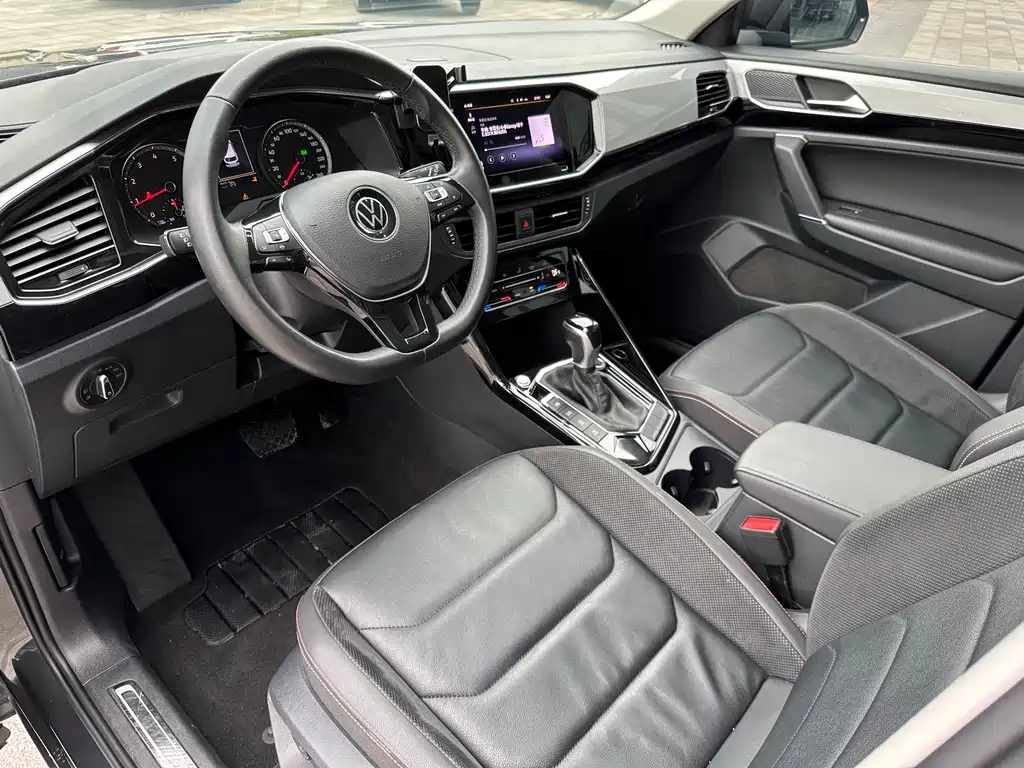VOLKSWAGEN TAYRON 2021