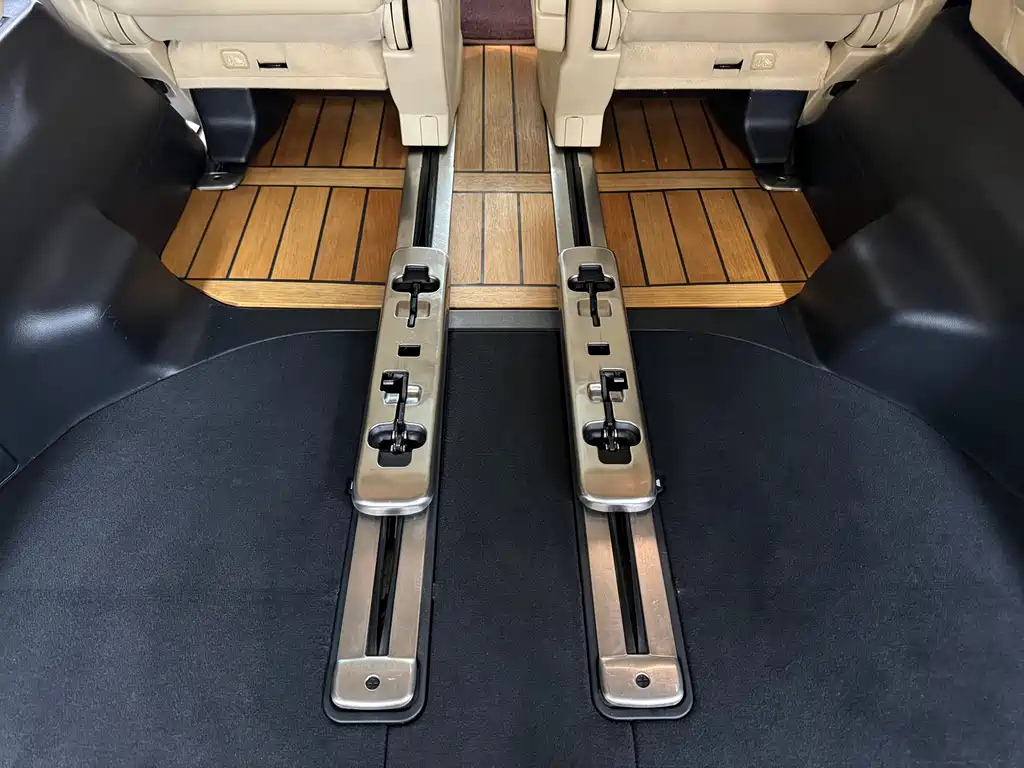 TOYOTA ALPHARD 2017