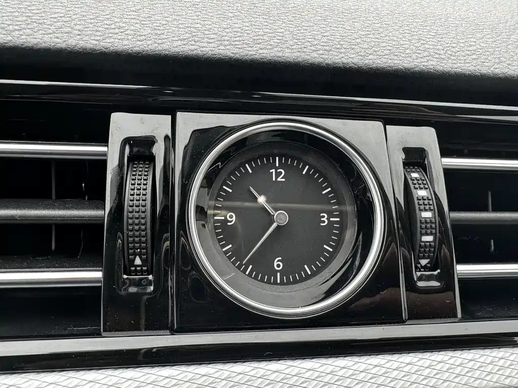 VOLKSWAGEN MAGOTAN 2023