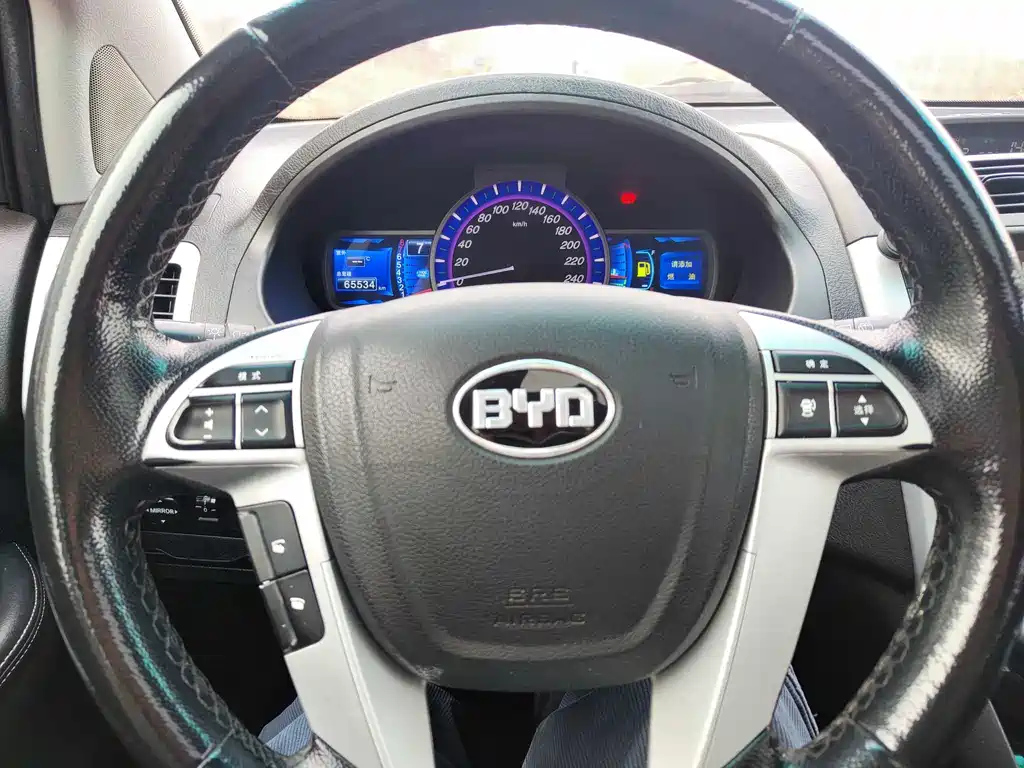 BYD S6 2015