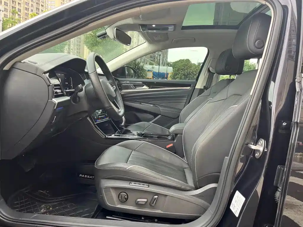 VOLKSWAGEN PASSAT 2022