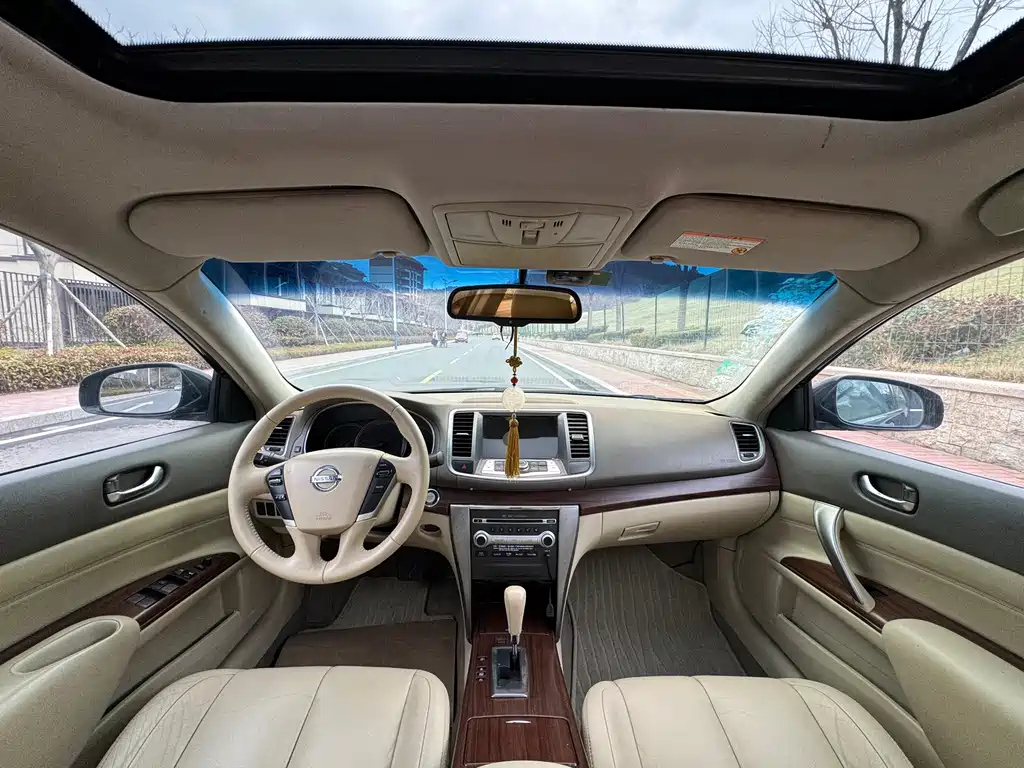 NISSAN TEANA 2009