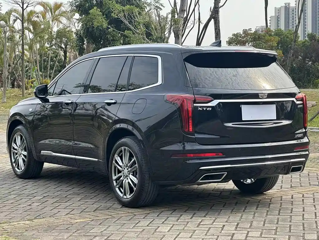 CADILLAC XT6 2021