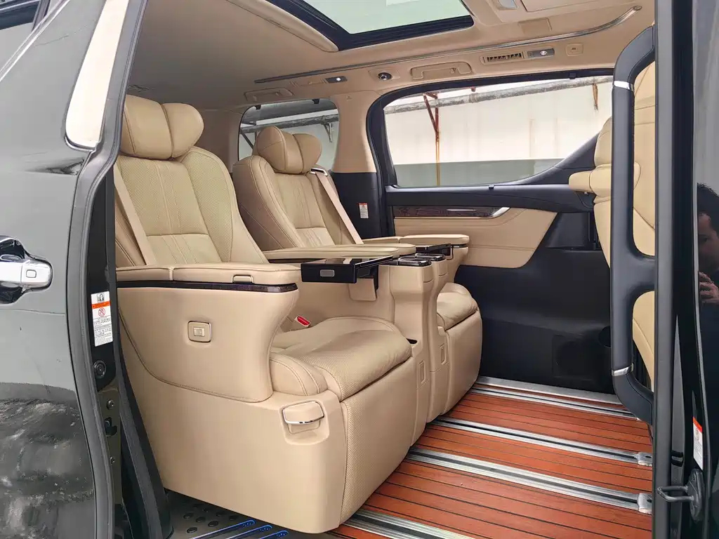 TOYOTA ALPHARD 2019