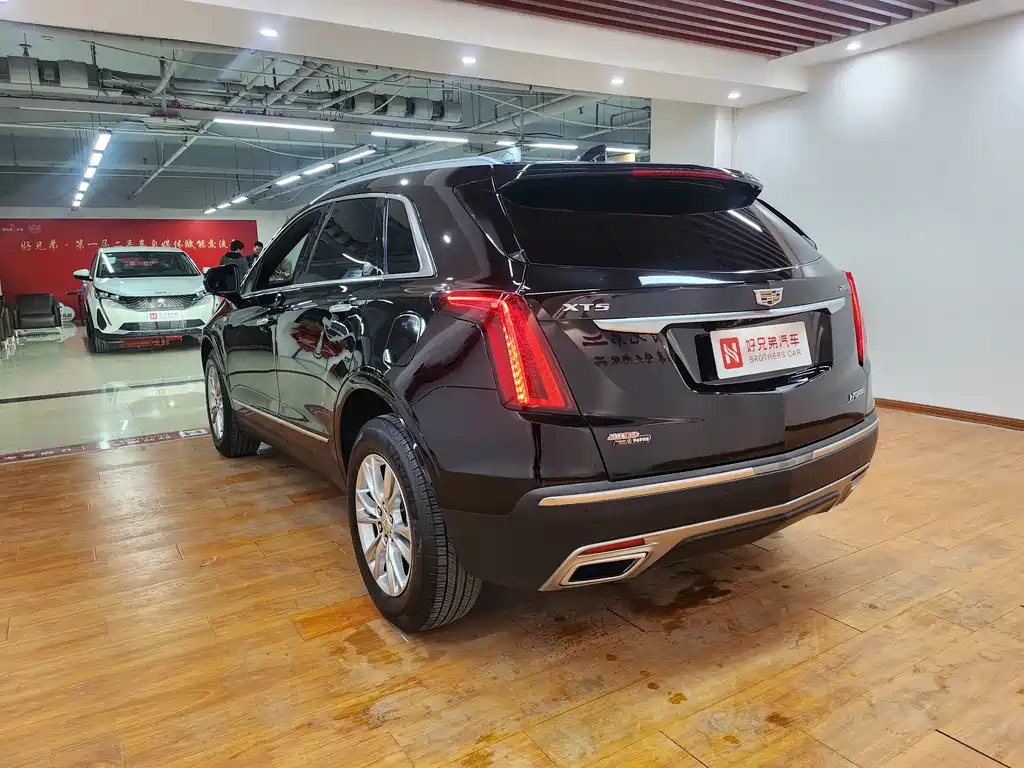 CADILLAC XT5 2023