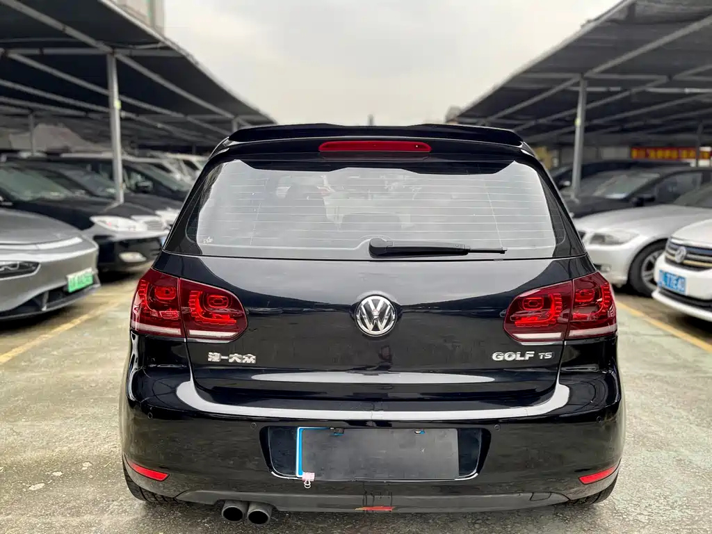 VOLKSWAGEN GOLF 2011