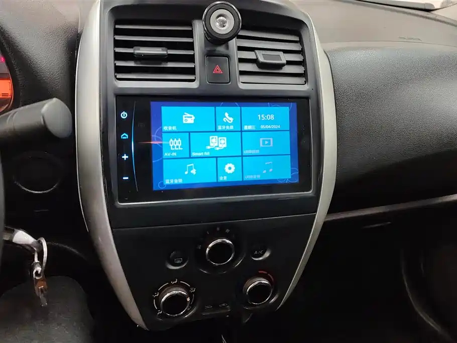 NISSAN SUNNY 2014