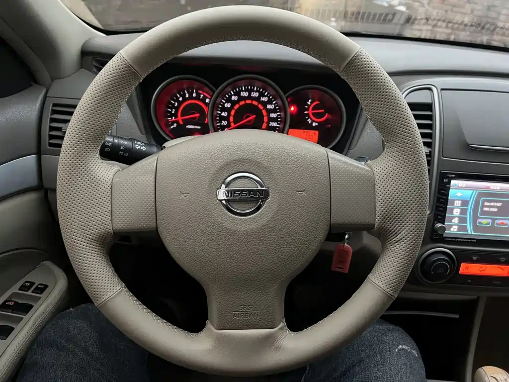 NISSAN SYLPHY 2014
