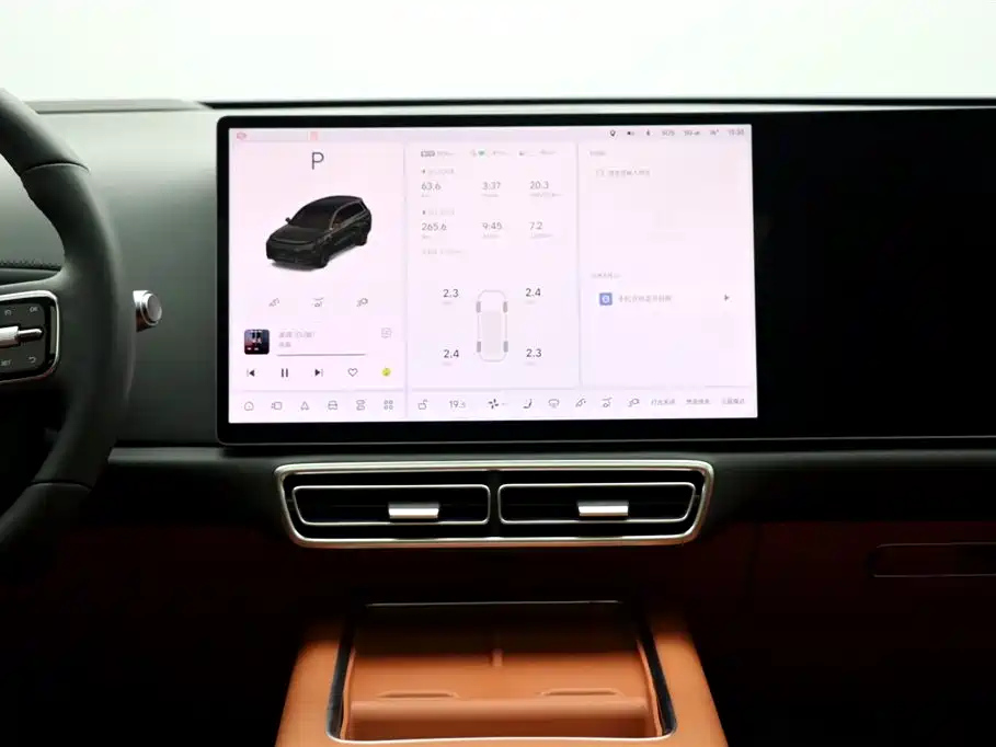 LI AUTO L8 2024